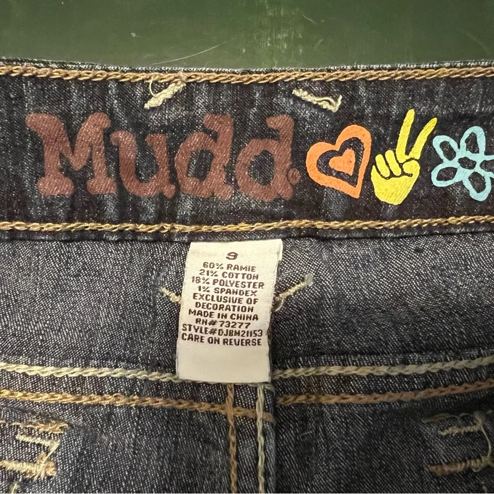 Woman’s Mudd Jean Capris - Picture 12 of 12